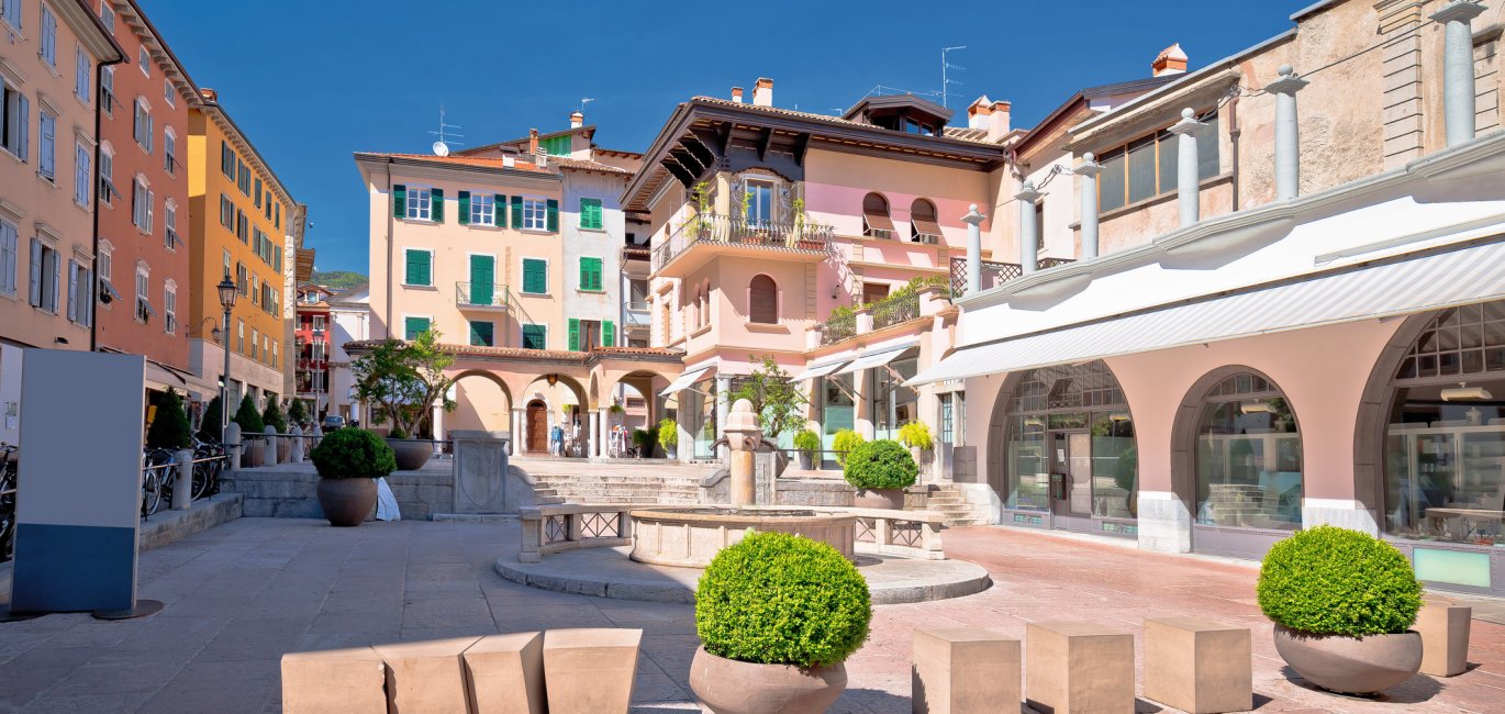 Riva del Garda Altstadt © xbrchx - stock.adobe.com