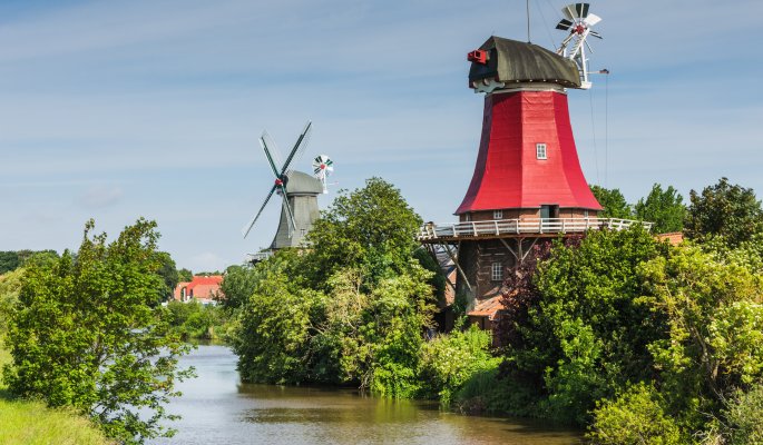 Die Greetsieler Windmühlen © Conny Pokorny - stock.adobe.com