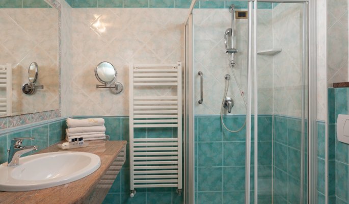 Tonelli Hotel Savoy-Palace