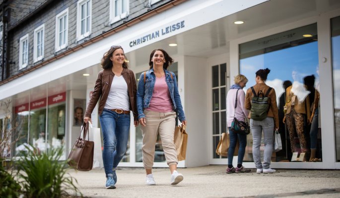 Einkaufsbummel in Winterberg © Sauerland-Tourismus e.V. / sabrinity.com / REACT-EU