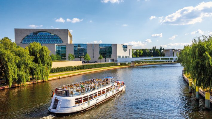 Regierungsviertel in Berlin © Sina Ettmer - stock.adobe.com