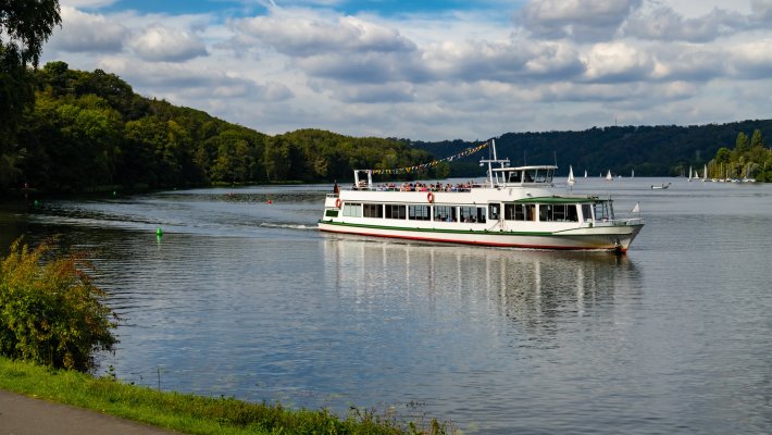 Schifffahrt auf dem Baldeneysee © ON-Photography - stock.adobe.com