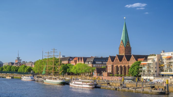 Weserpromenade Schlachte © tichr - stock.adobe.com